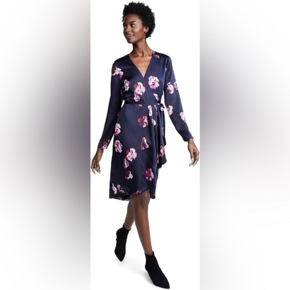 💘 Joie Miltona Floral Wrap Dress Midnight - Picture 2 of 8